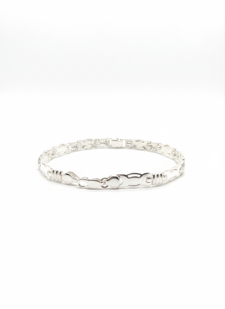 Heavy gauge 925 silver link bracelet with lobster clasp.