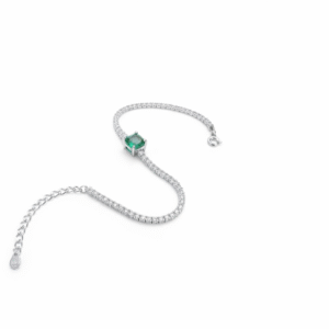 Close-up of 925 hallmark stamp and stone settings on Emerald Grace tennis rakhi